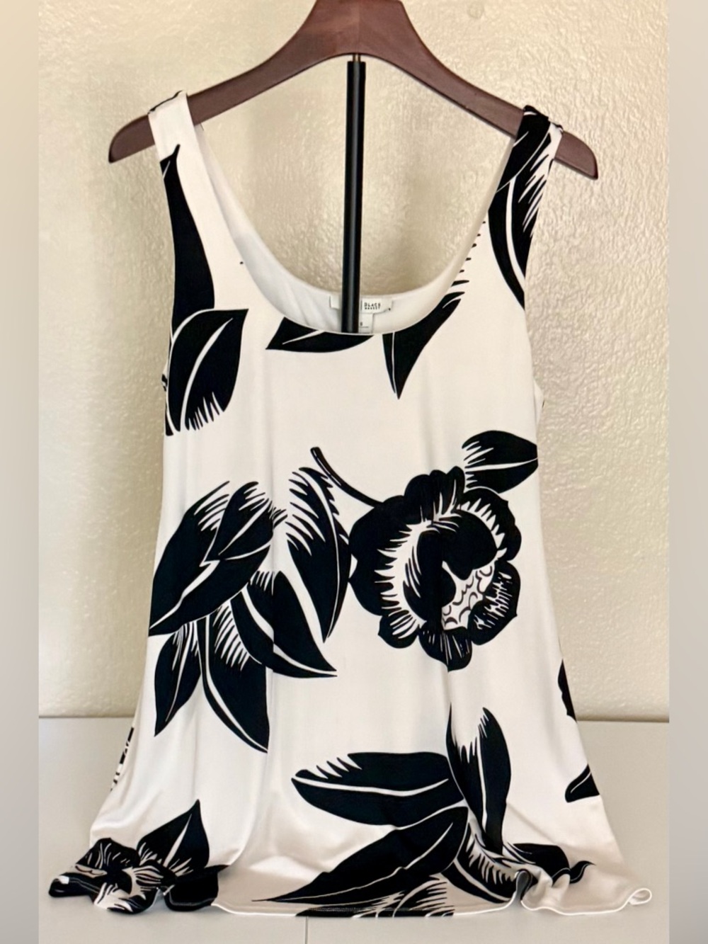 White House Black Market long flowy tunic size small